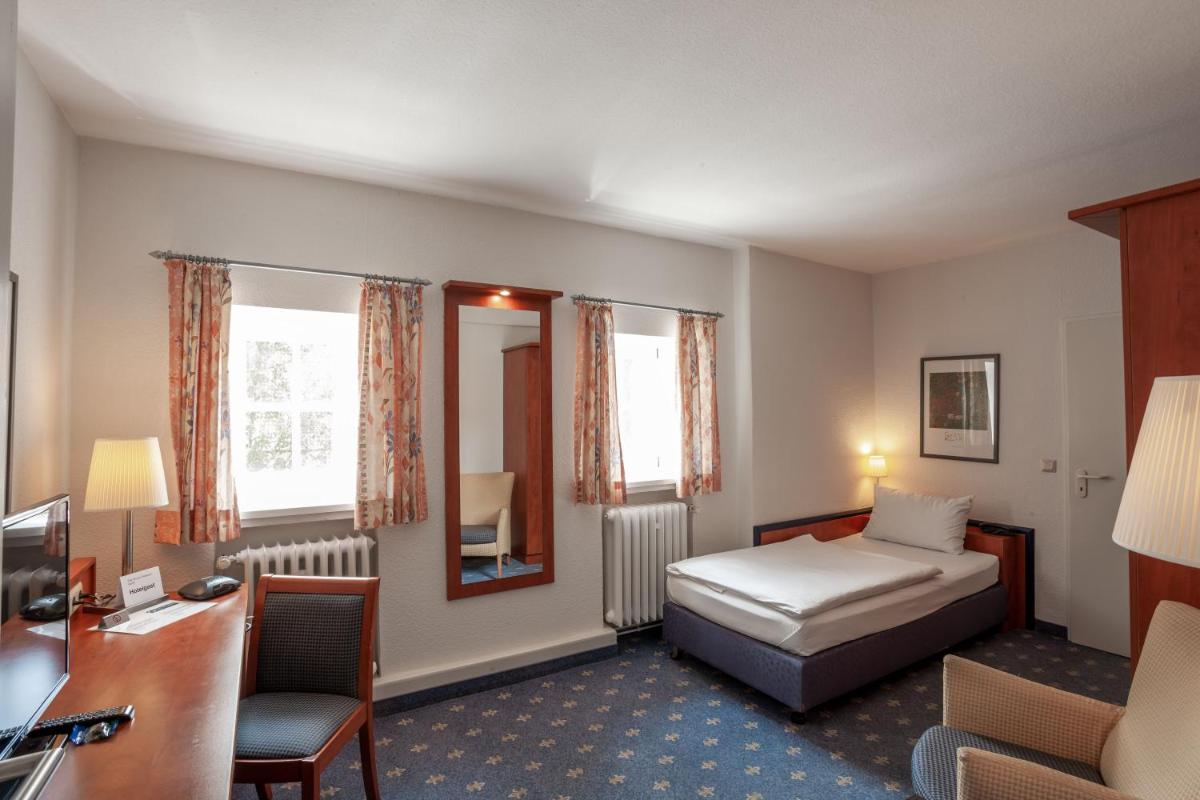 Hotel am See - Housity