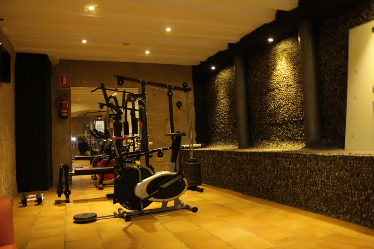 Gimnasio o instalaciones de fitness de Hotel Leonor de Aquitania