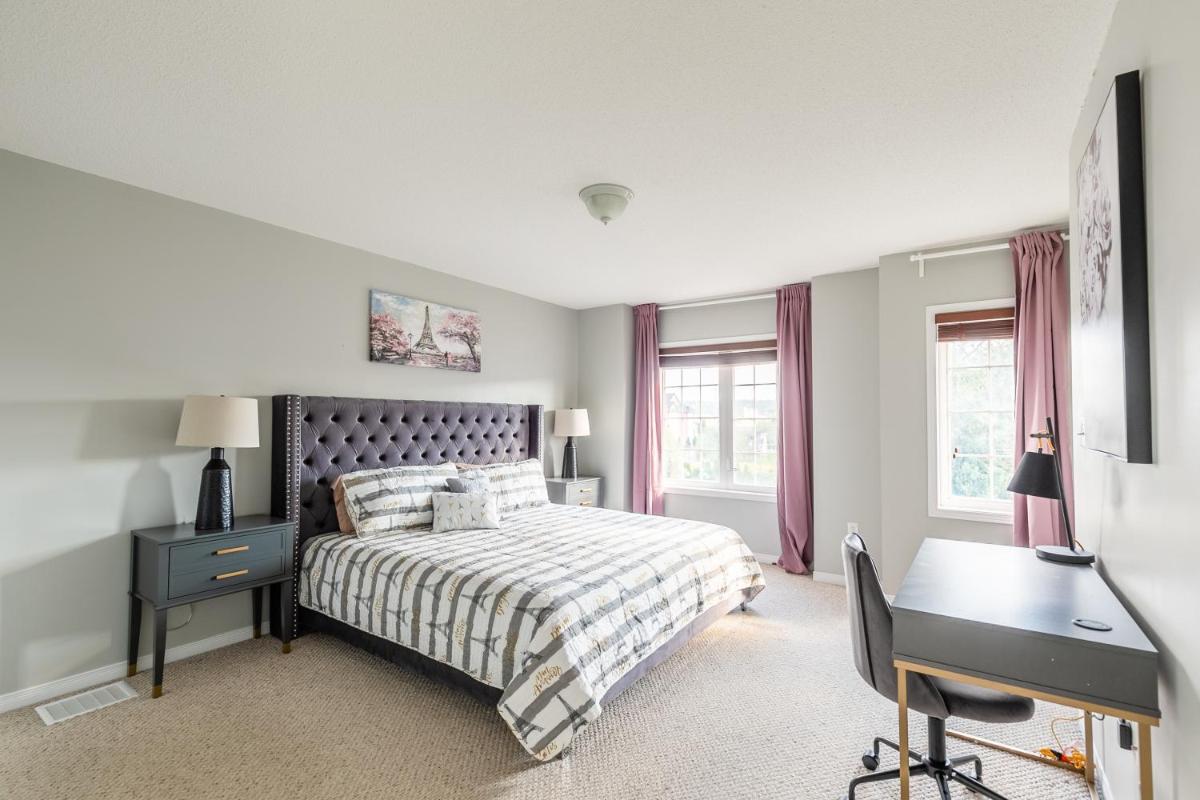 3BR 2BA Townhomes with HOT TUB & BBQ by GLOBALSTAY - Housity