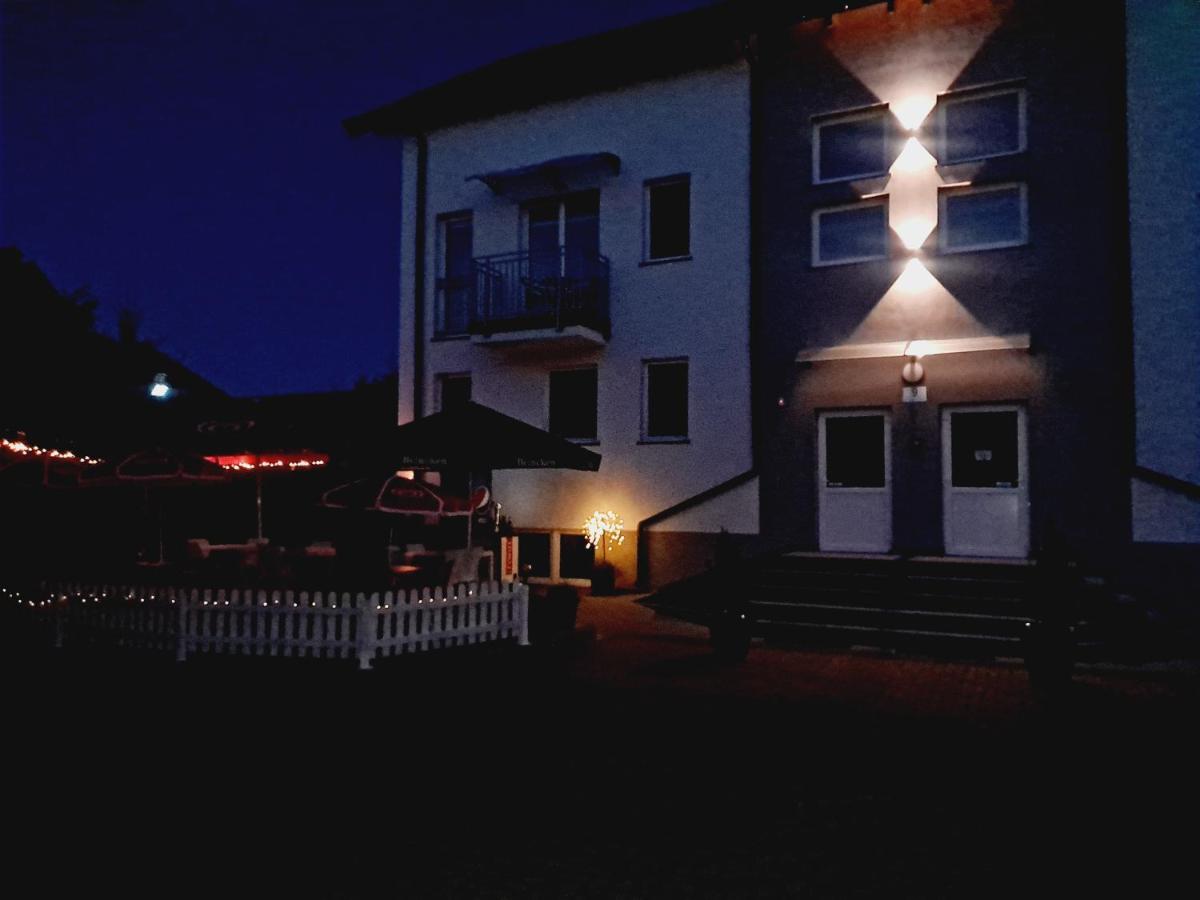 Siedlisko na Zaciszu Gościniec - Housity