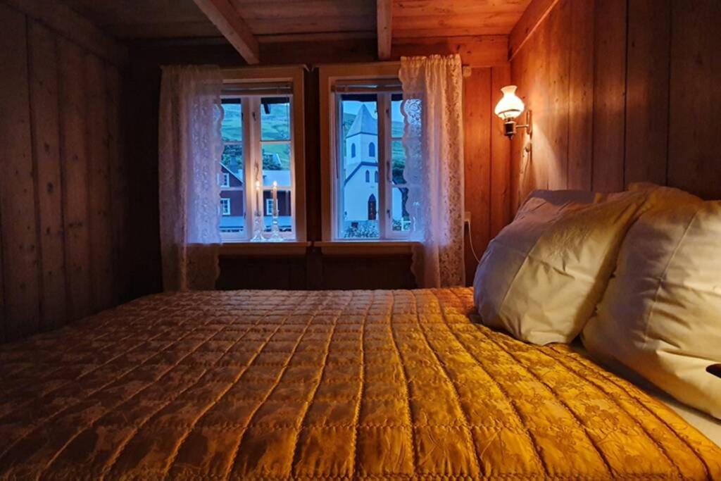 Suitetrails - Charming and Authentic Heritage Retreat in Kvívík - right next to the river