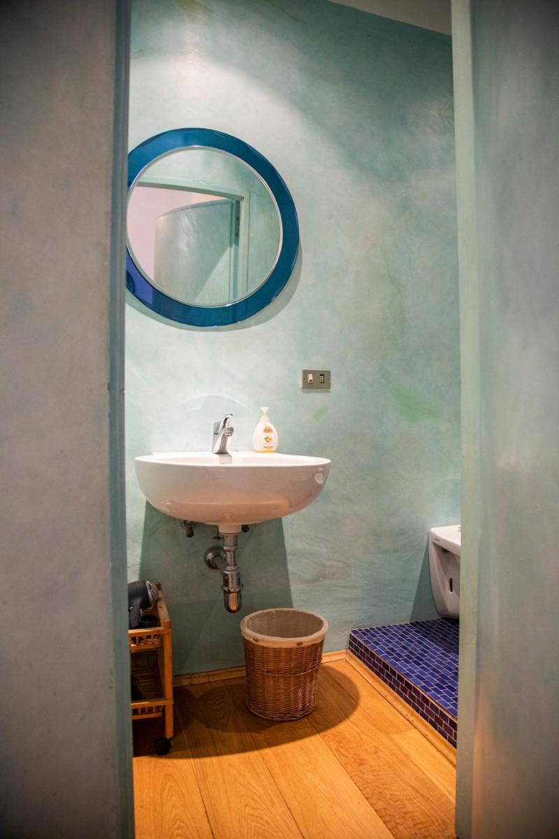 Studio in Tornabuoni within a Renaissance building - Housity