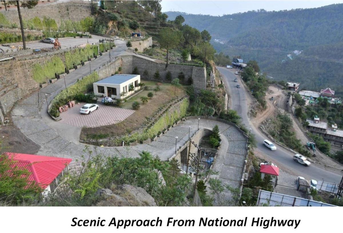 2BHK Furnished Apartment/Near Kasauli/Barog/Luv Fun & Adventure - Housity