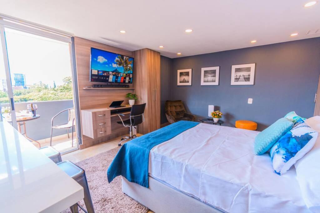 Beautiful Apartment UltraFast Internet /El Poblado - Housity