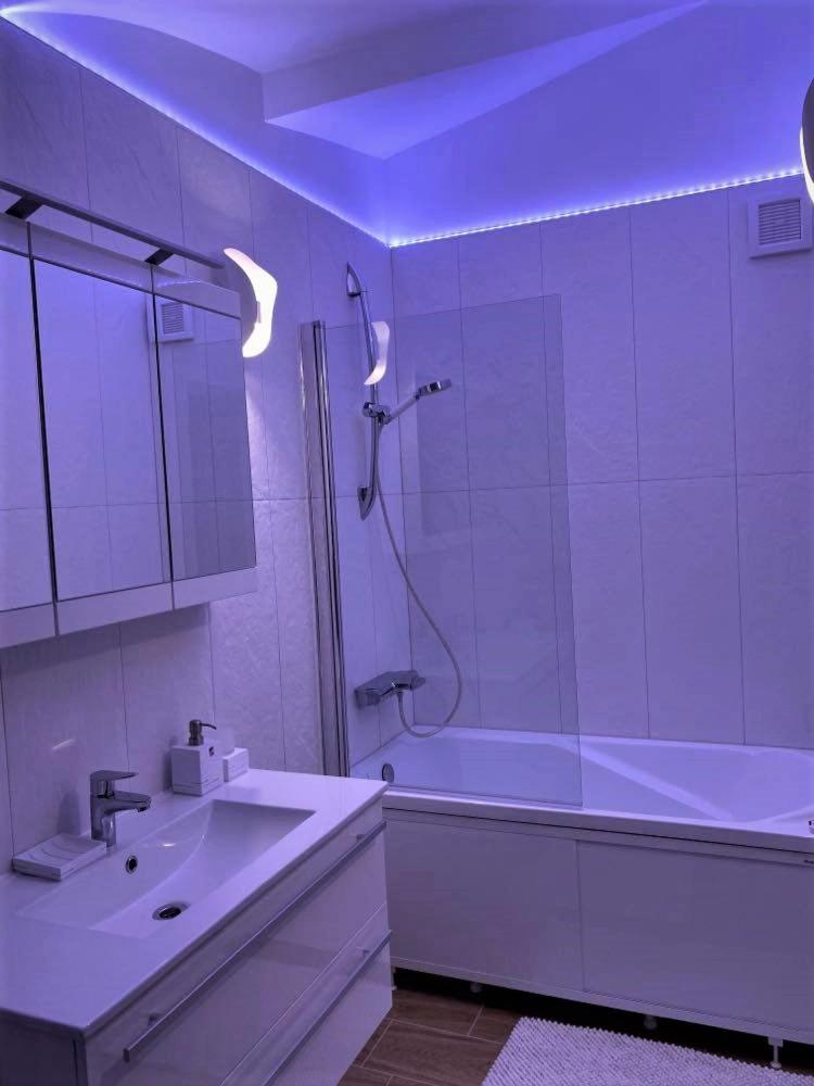 Suitetrails - Perfect stay in Old Town with Parking