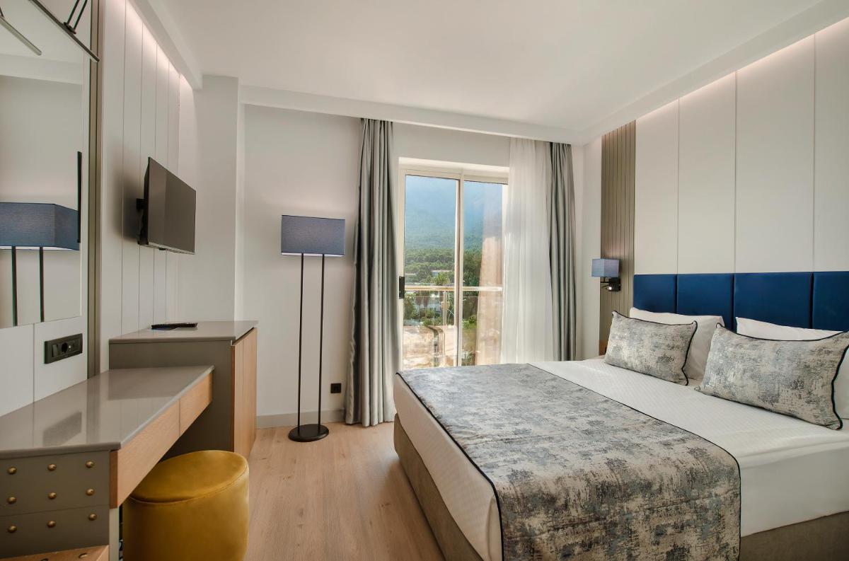 Sealife Kemer Resort Hotel - Ultra All Inclusive - Housity