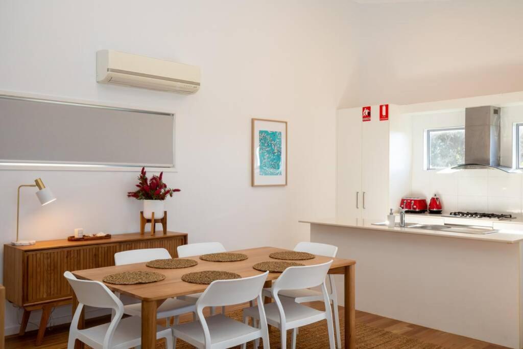 THE LOOKOUT BEACH HOUSE - Housity