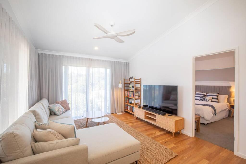 THE LOOKOUT BEACH HOUSE - Housity