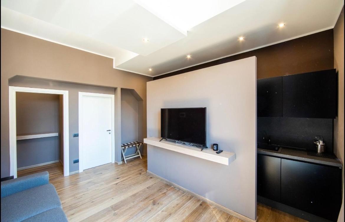 NEW AMAZING MONO LOCATED IN MOSCOVA DISTRICT from Moscova Suites apartments group - Housity
