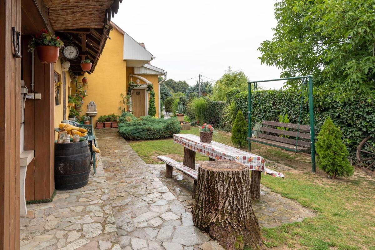 Podhájska - Apartmány Pod Orechom - Housity