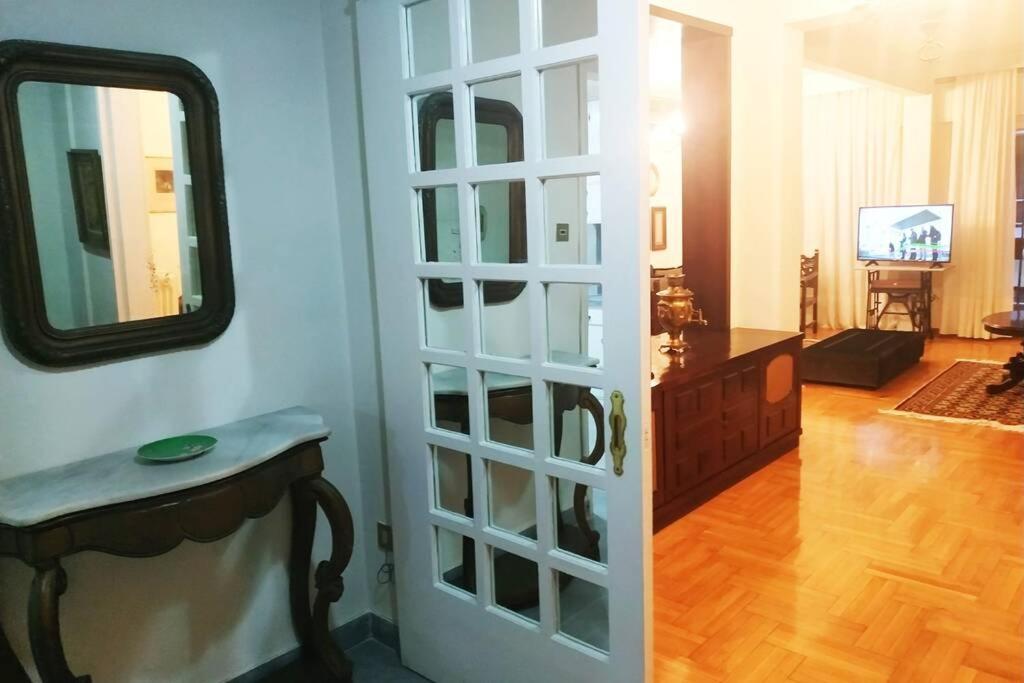 Suitetrails - Absolutely Central Luxury Apartment