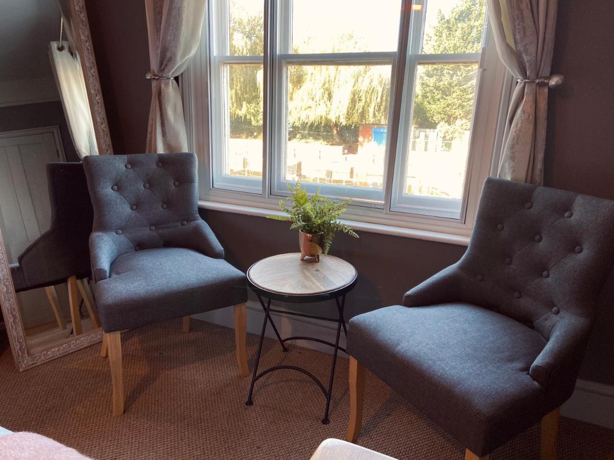 The Riverside Rooms - Housity