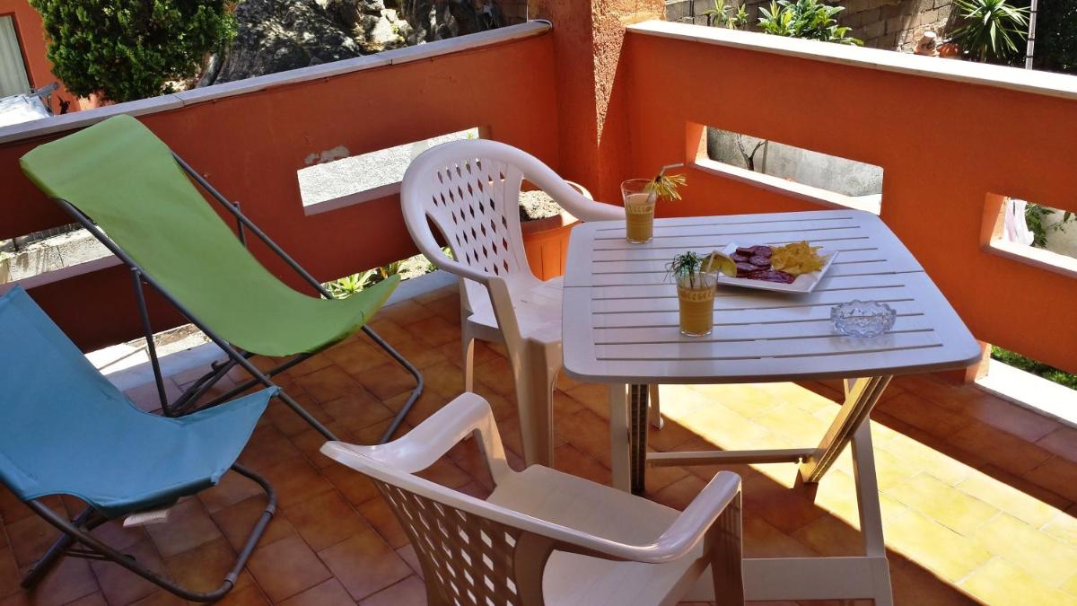 Guest House Tra Rocce E Mare - Housity