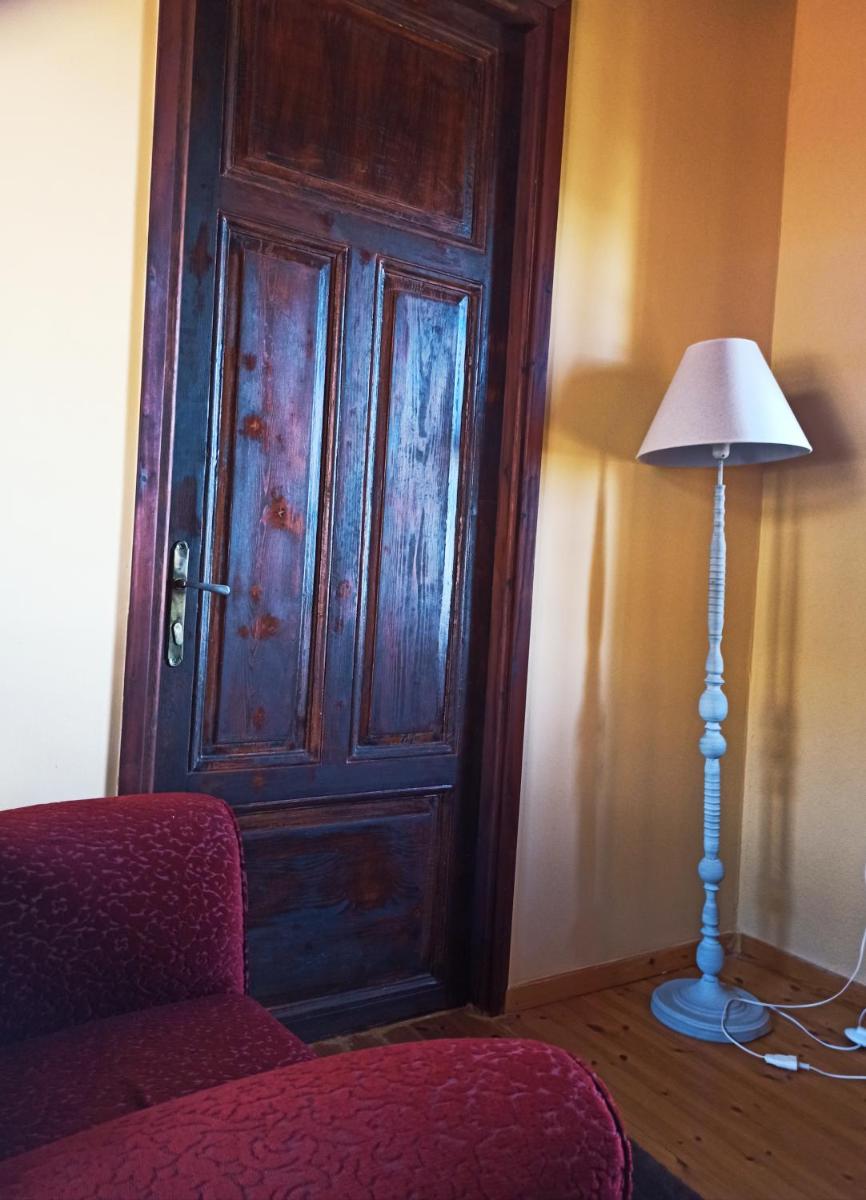 Lithia s Stonehouse. Το πέτρινο στη Λιθιά - Καστοριά - Housity