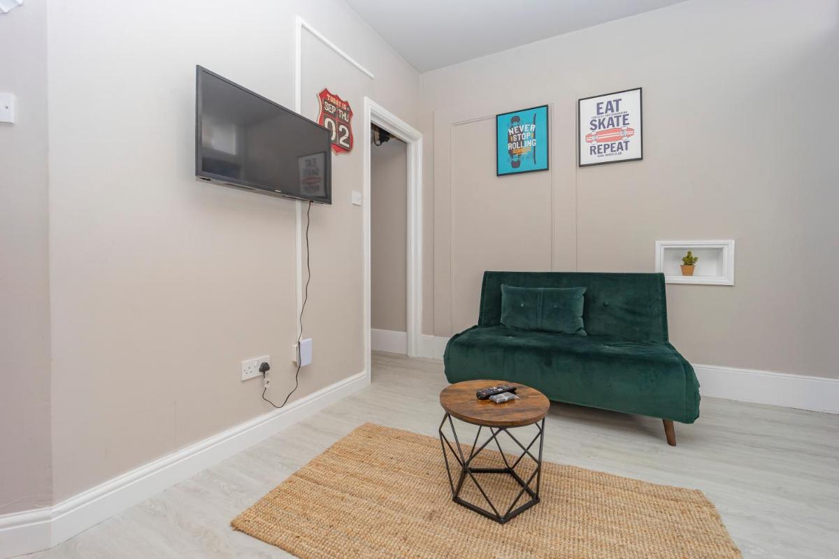 TTBRIGHTON SEAFRONT I CENTRAL LOCATED STUDIO FLAT - Housity