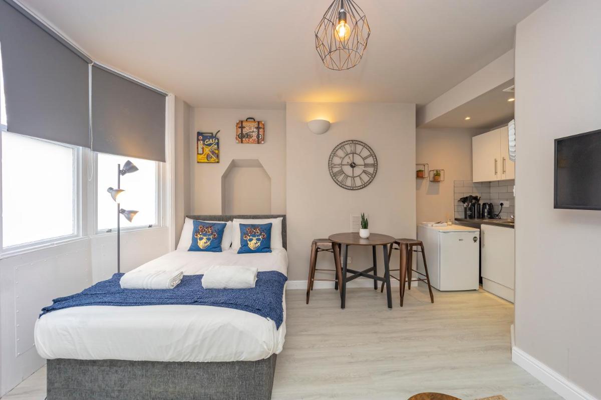 TTBRIGHTON SEAFRONT I CENTRAL LOCATED STUDIO FLAT - Housity