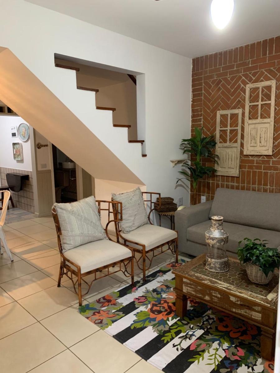 Chalé Aconchegante Duplex com 2 Quartos - Housity