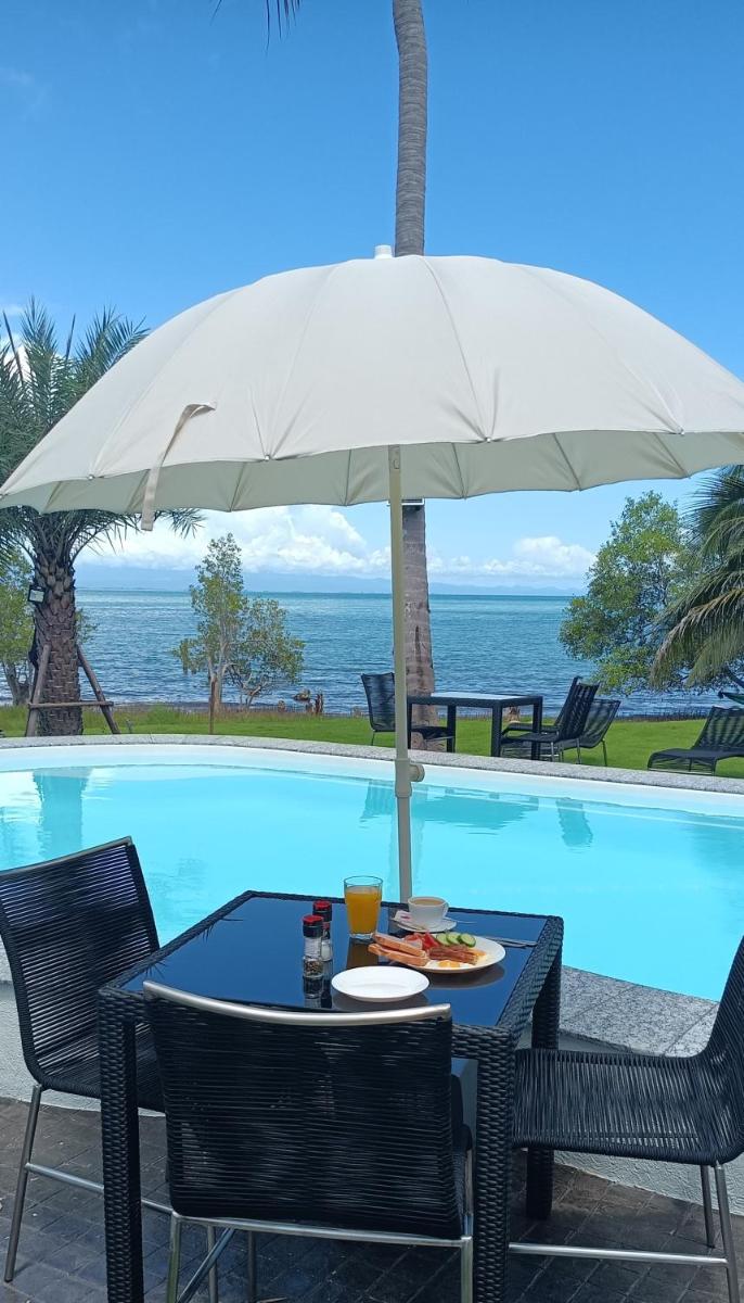 Beachfront Pool Villa and Apartment - Housity
