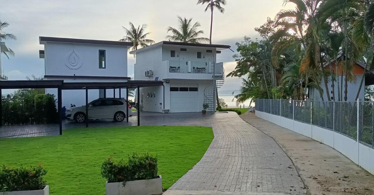 Beachfront Pool Villa and Apartment - Housity