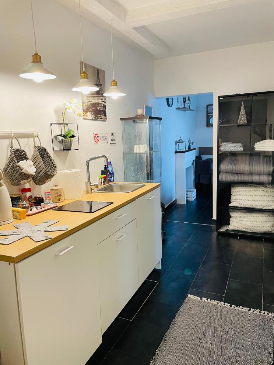 Perfect Place to Stay self check in-24h-NETFLIX-WIFI - Housity