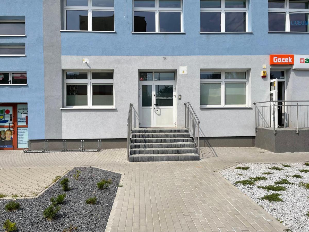 HeroHostel - Housity
