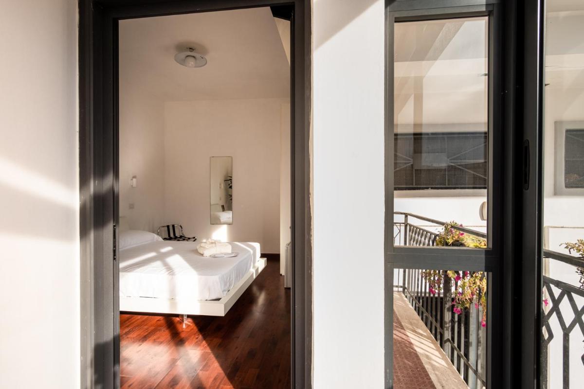 Cantina Moros Bed & Breakfast & Bottle - Housity