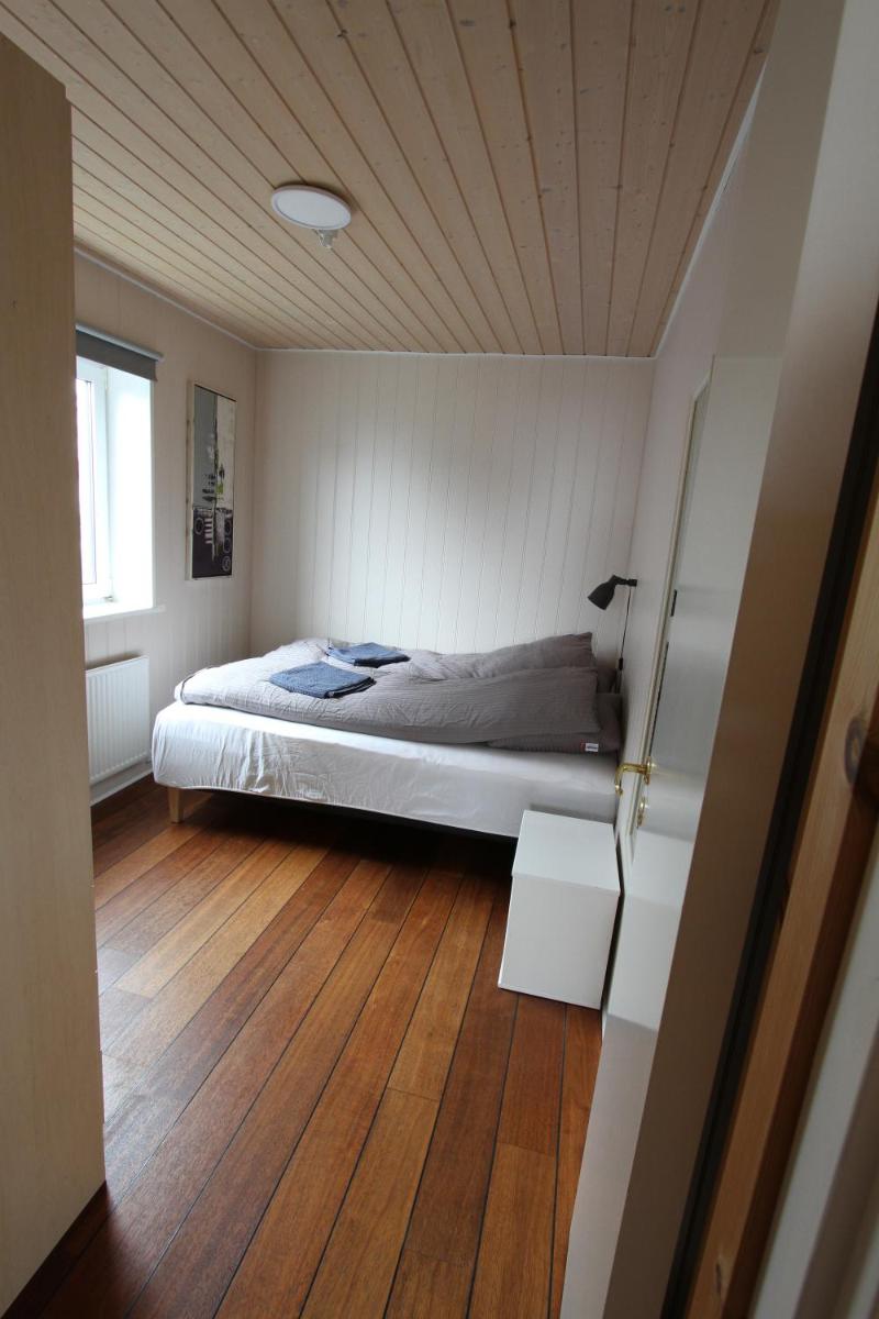 Suitetrails - Modern apartment near beach, marina & city centre
