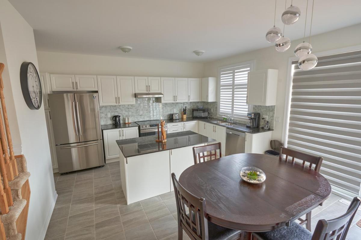 Entire house for your getaway! - Housity