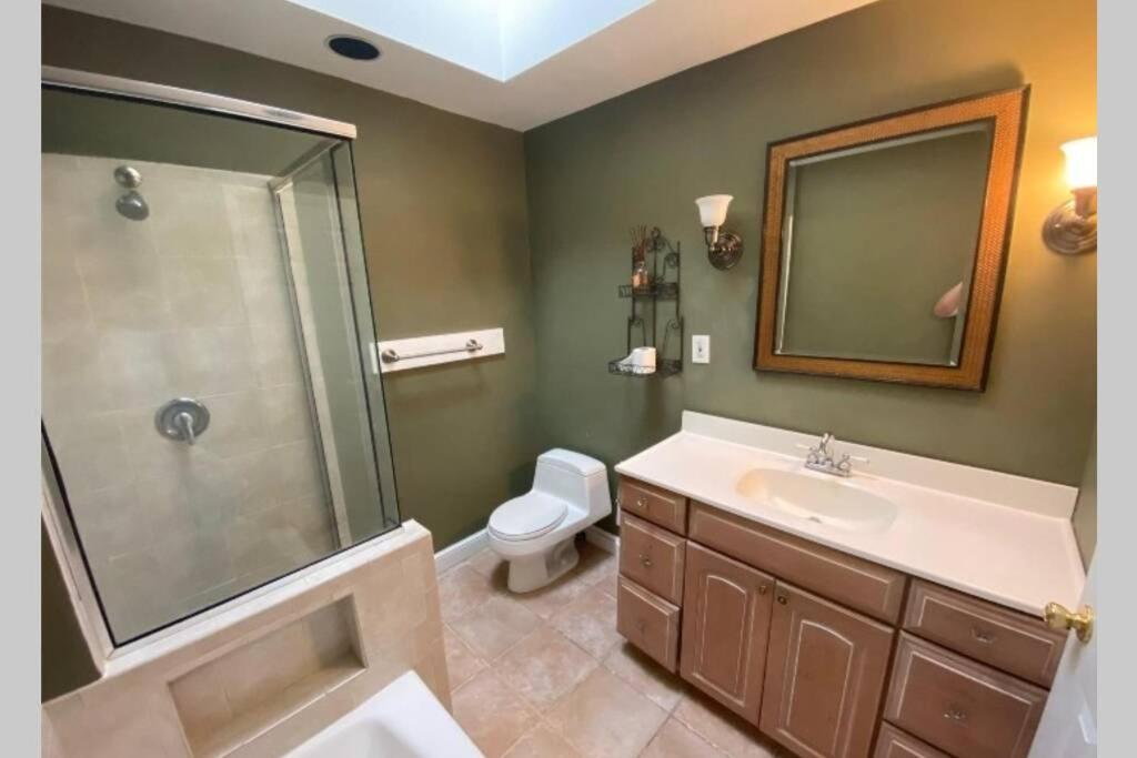 Comfortable Entire House for rent 4 bed 3 baths - Housity
