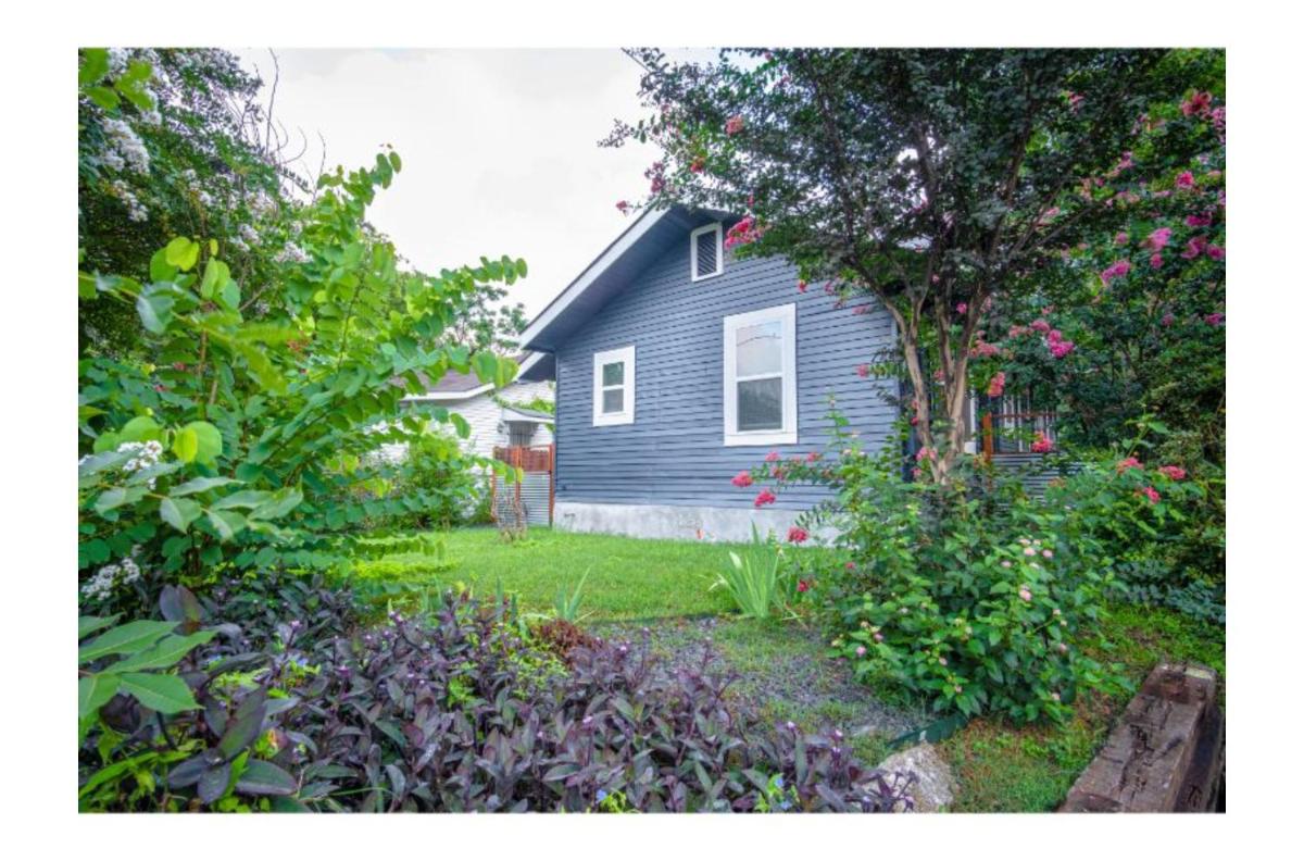 Remodeled Modern 1BR1BA Apt Near Downtown, 5min Pearl - Housity