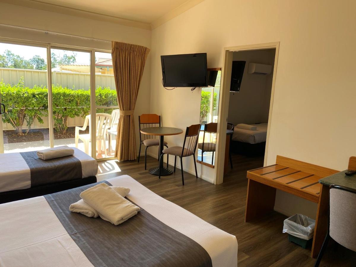 Emerald Explorers Inn - Housity