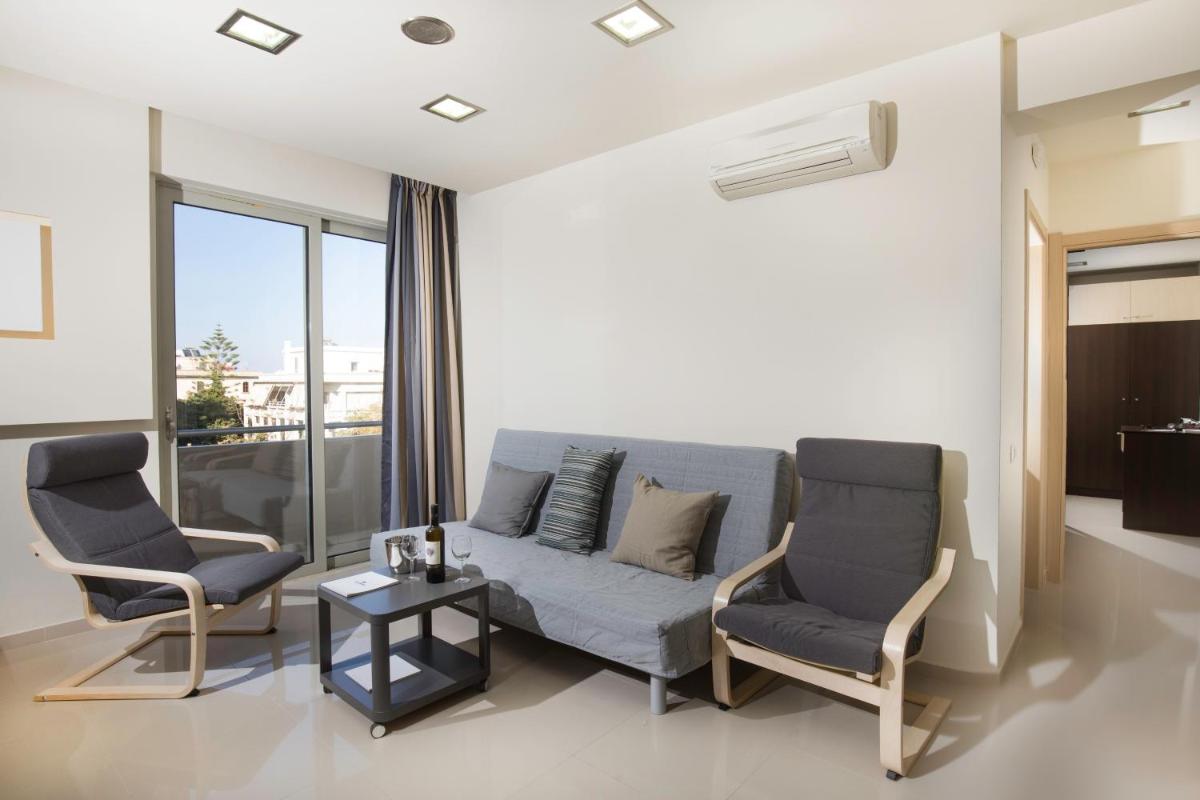 Rhodes Central Suite - Housity