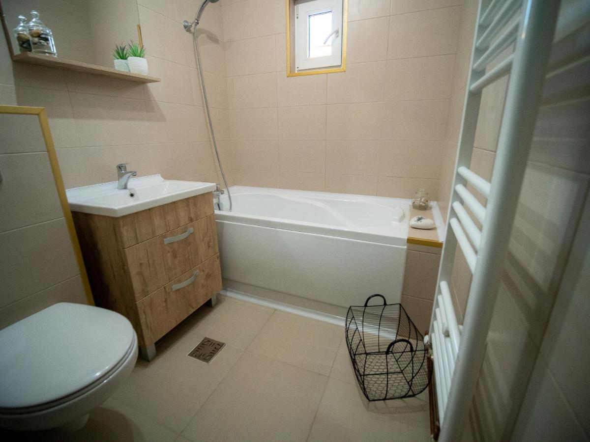 L&R Modern Apartment - Housity