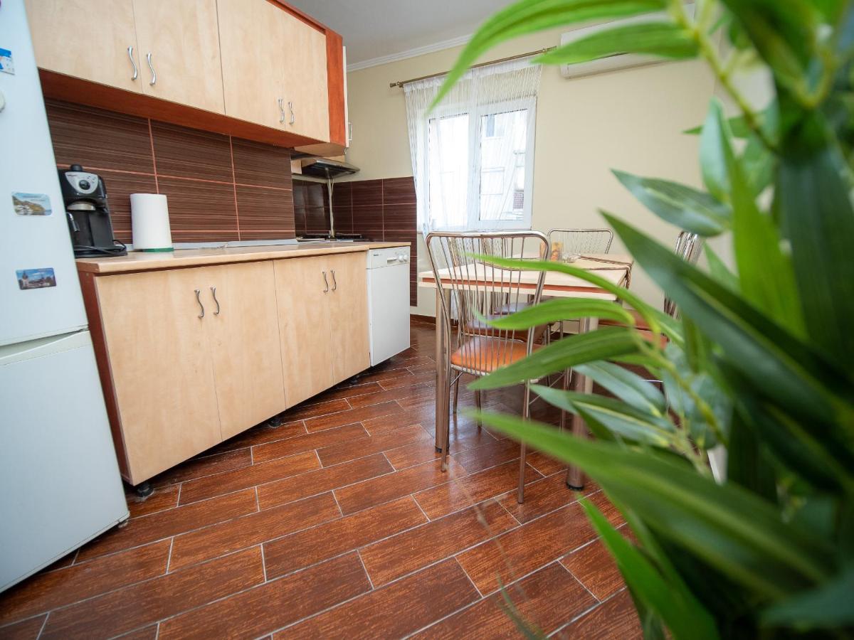 Suitetrails - L&R Modern Apartment