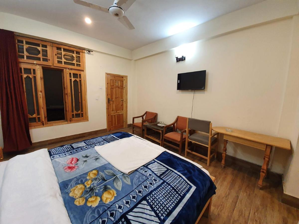 Suitetrails - Karakorum View Hotel Karimabad Hunza
