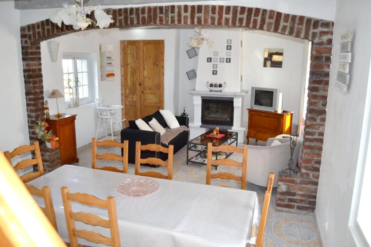Maison familiale avec piscine partagée à Lottinghen - Housity