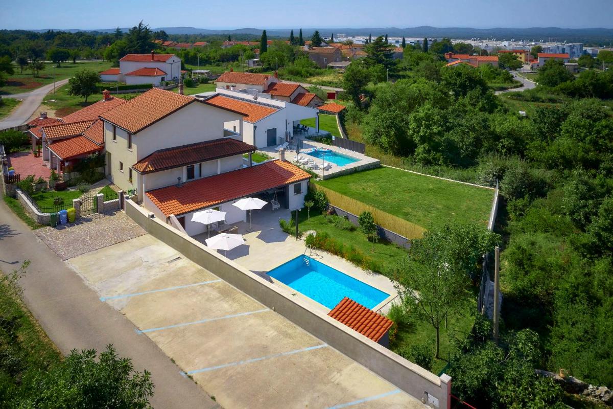 Holiday House Emma - Housity