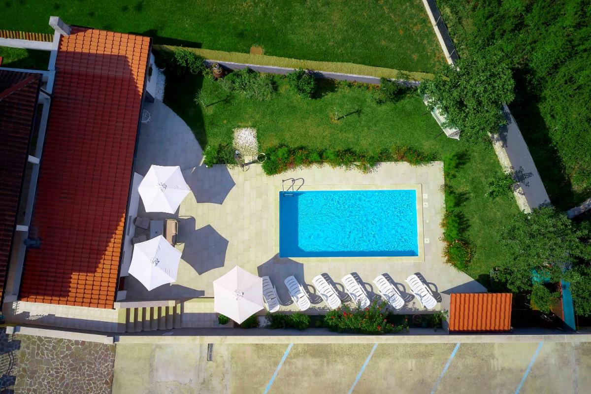 Holiday House Emma - Housity