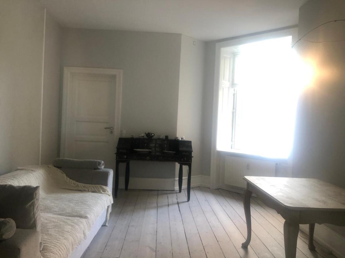 Outhentic Apartment - Housity