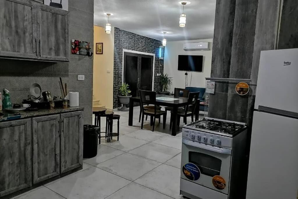 Arona chalet rwn shlyh mwn - Housity