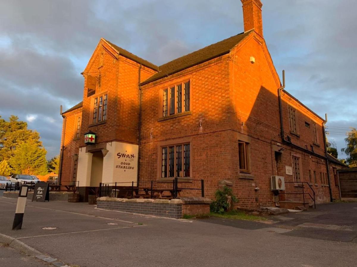 The Swan Hotel - Housity