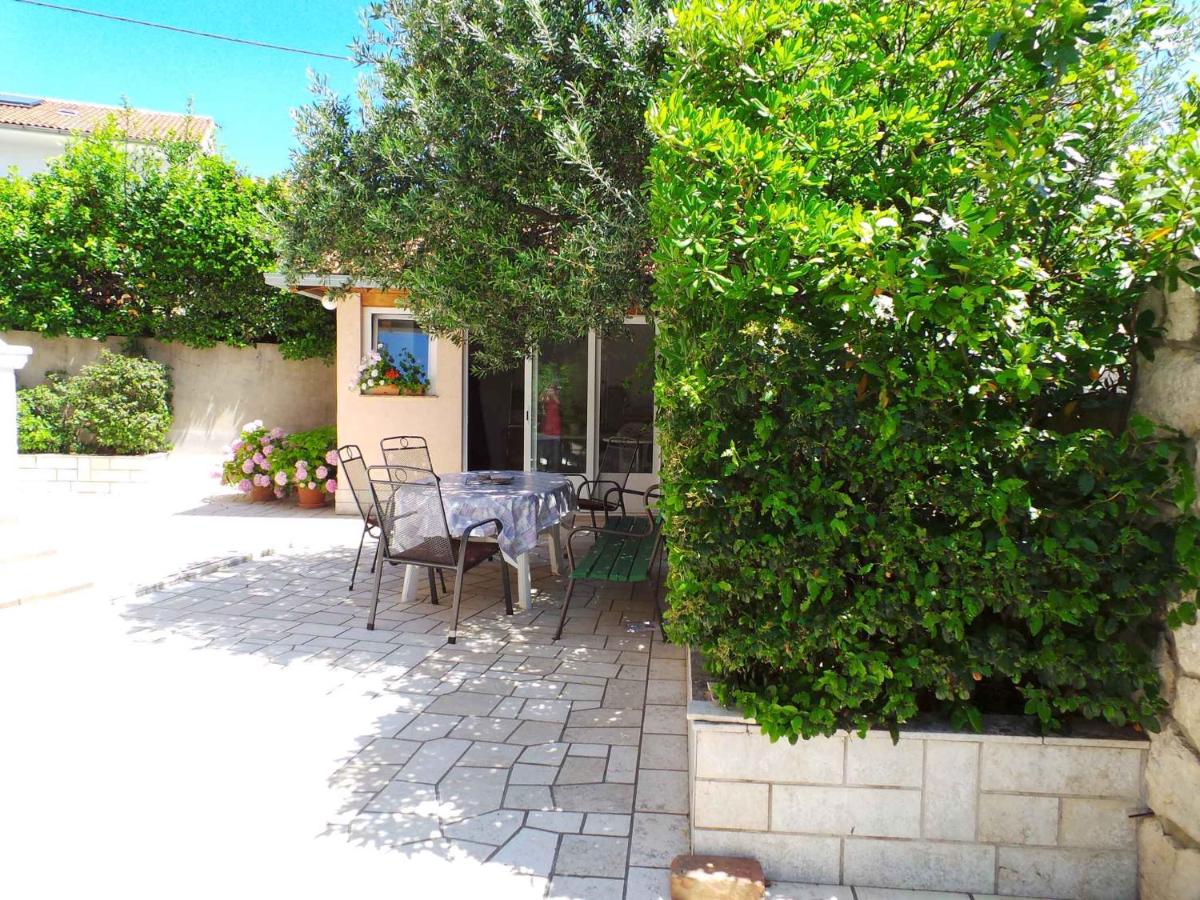 Apartments in Novi Vinodolski 38122 - Housity
