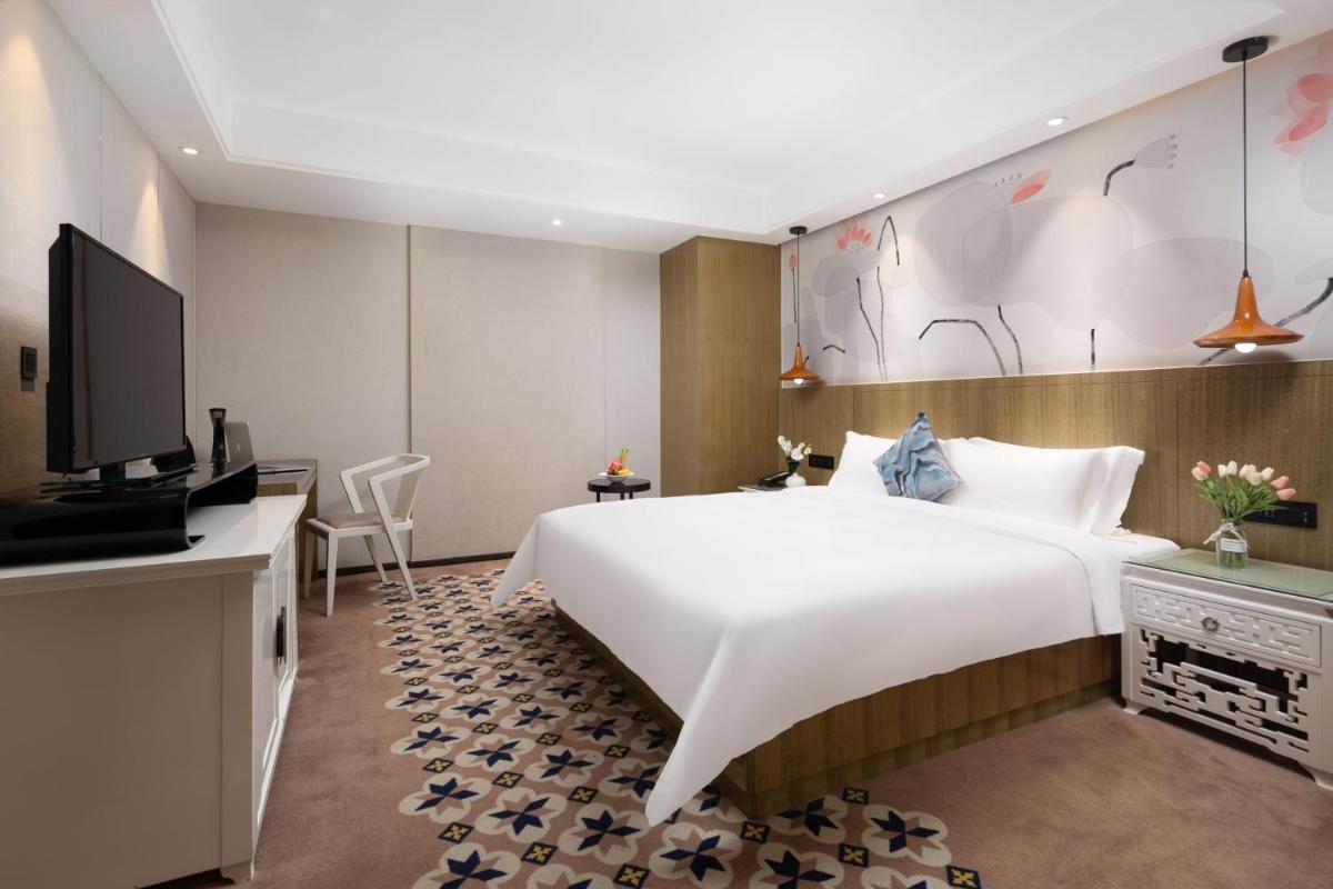 Paco Hotel Gangding Metro Guangzhou - Housity