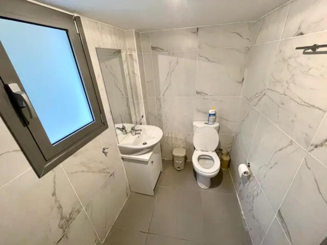 ARTEMIS 1 Bdr Down Town Nicosia By Platform 357 - Hizvo