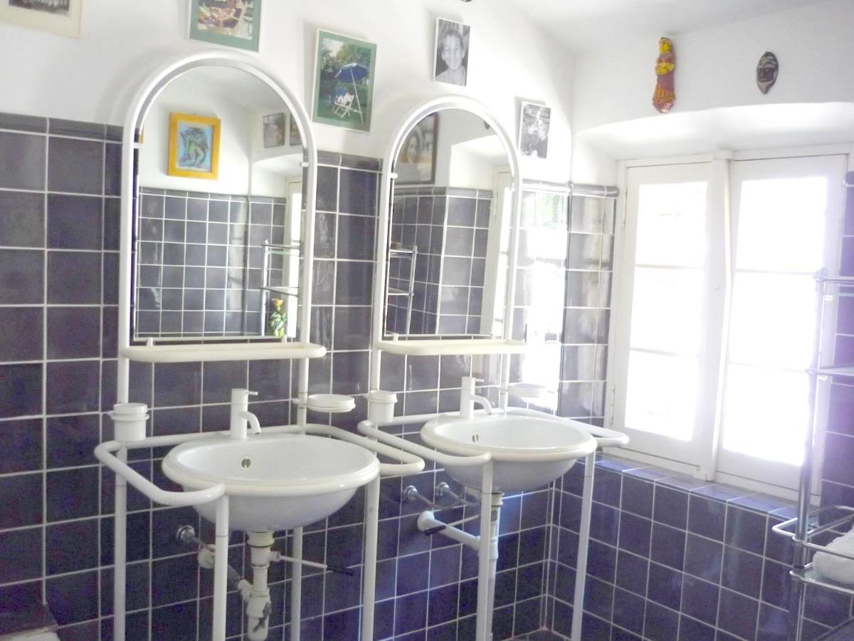 Villa spacieuse en campagne près de La Garde-Freinet avec piscine - Housity