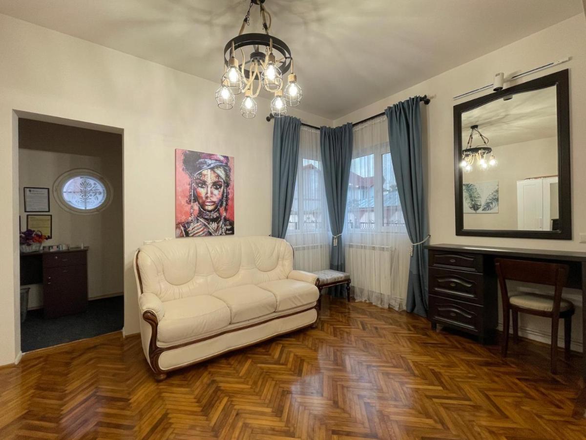 Premier rooms - Housity