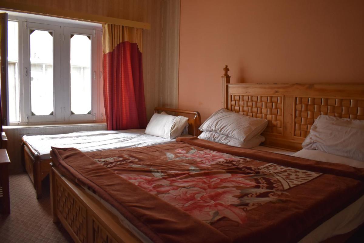 Shogran Hotel - Housity