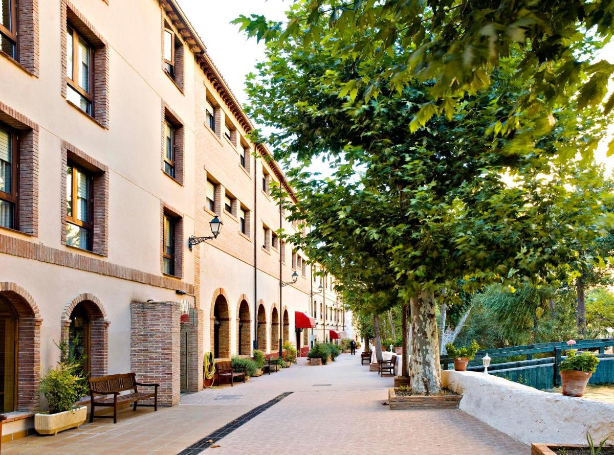 El barrio de los alrededores o un barrio cerca de este hotel