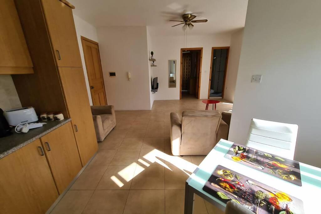 Bugibba Corner Apartment stone away from the sea - Housity