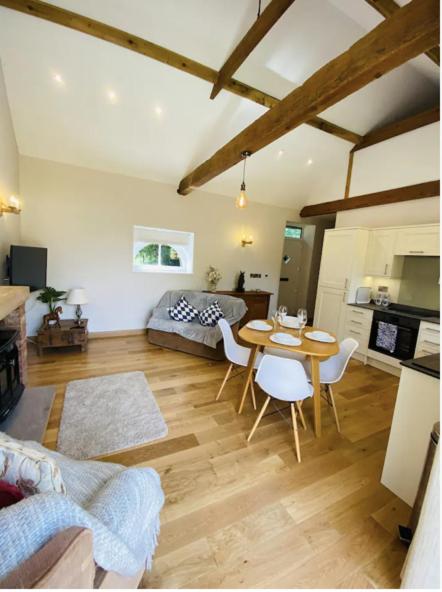 The Stable - beautiful barn conversion - Housity